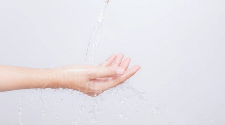 Huyết trắng ra nhiều như nước là bệnh gì