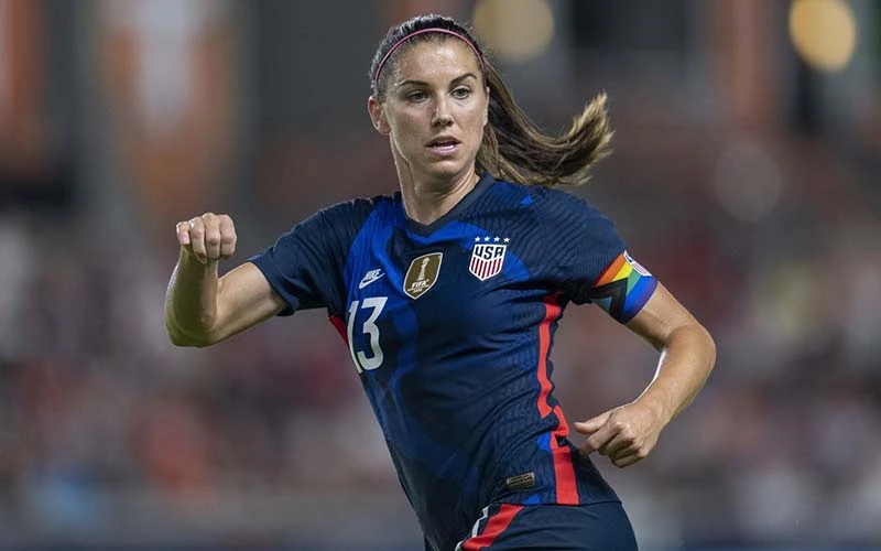 Alex Morgan: Vừa làm mẹ, vừa mơ lấy vàng Olympic